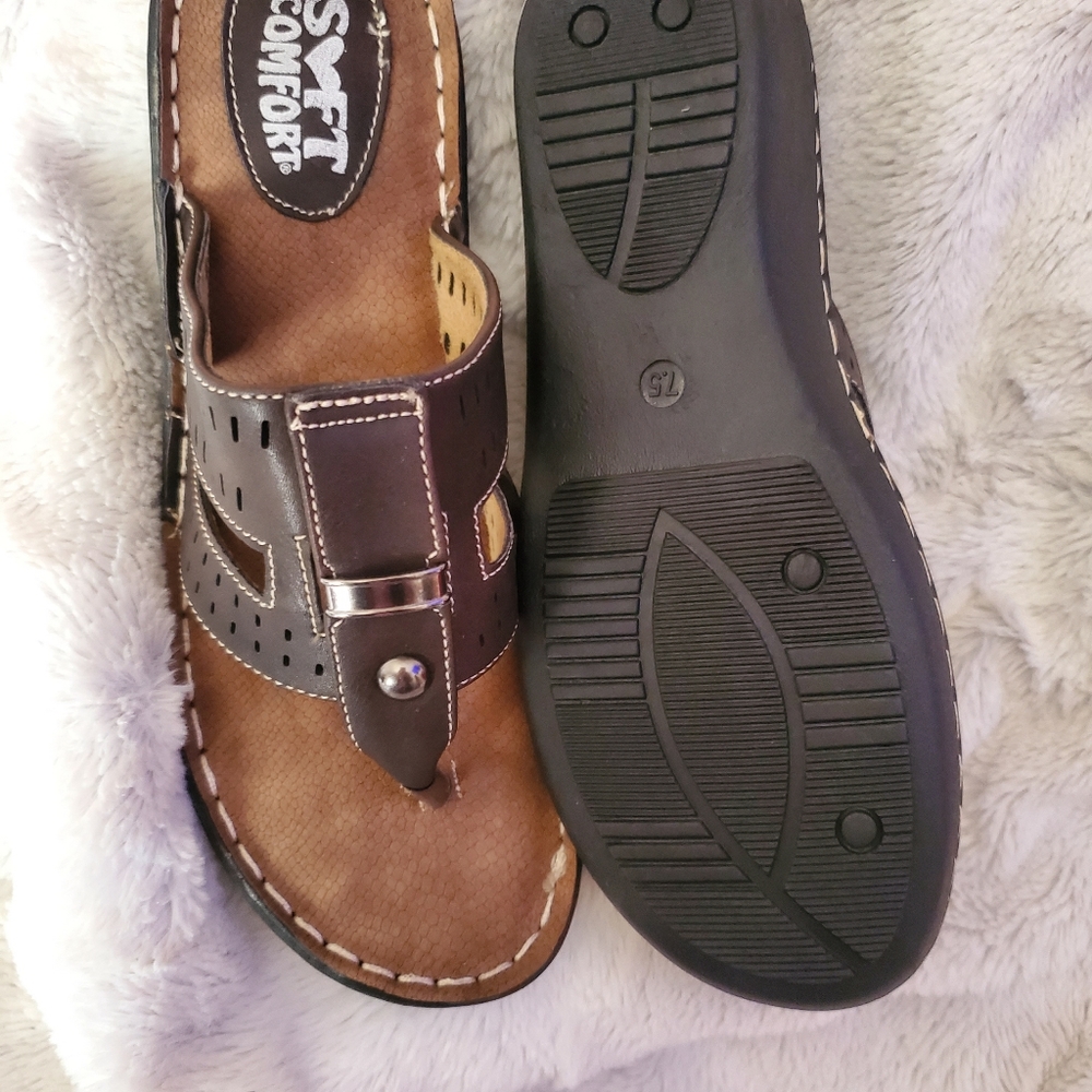Soft Comfort sandals Sz7.5